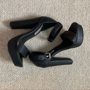 Steve Madden, Black Sandal Heels